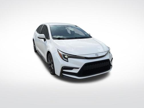 Ice 2023 Toyota Corolla SE