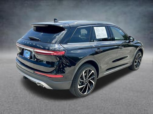 Black Metallic 2023 Lincoln Corsair Reserve