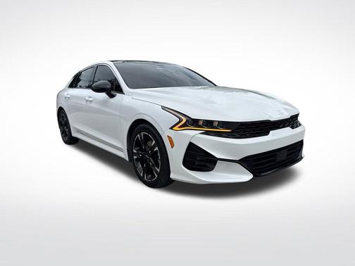 Glacial White Pearl 2024 Kia K5 GT-Line
