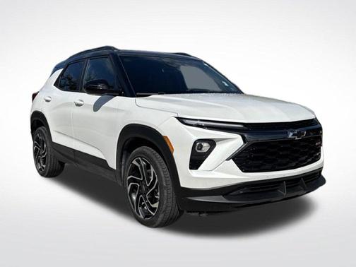 Pearl 2025 Chevrolet Trailblazer RS