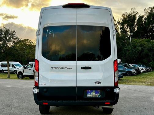 2026 Ford Transit-250 Base