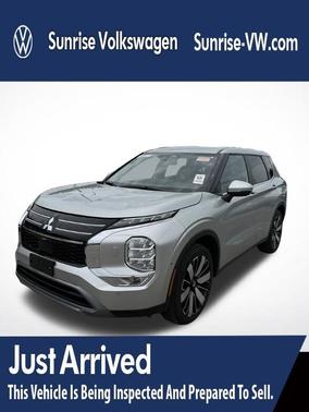 Silver 2025 Mitsubishi Outlander