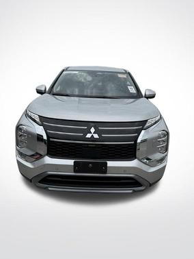 Silver 2025 Mitsubishi Outlander
