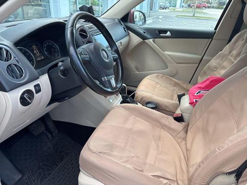 2014 Volkswagen Tiguan Auto SE