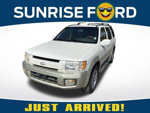 Dover White / Silver Sage 2001 INFINITI QX4