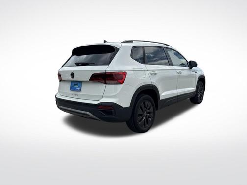Pure White 2024 Volkswagen Taos 1.5T S