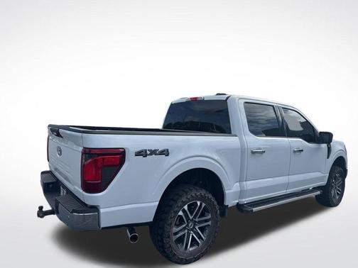 Oxford White 2024 Ford F-150 XLT