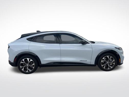 Space White Metallic 2023 Ford Mustang Mach-E Premium