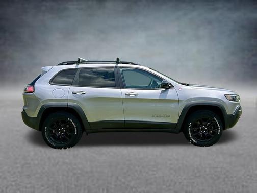 Billet Silver Metallic Clearcoat 2022 Jeep Cherokee Trailhawk