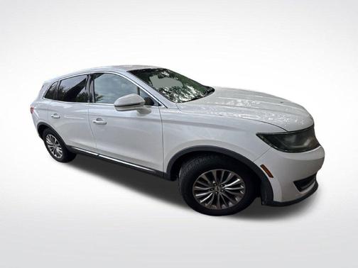 White Platinum Clearcoat Metallic 2017 Lincoln MKX Select