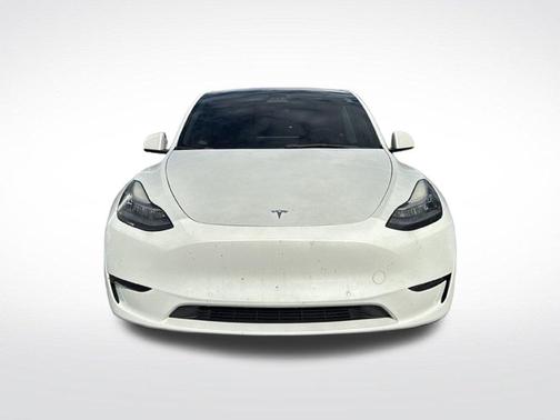Pearl White Multi 2022 Tesla Model Y Long Range