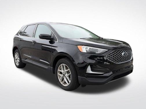 Black Metallic 2024 Ford Edge SEL