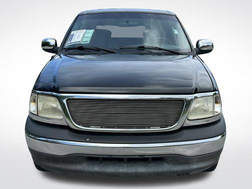 Black Clearcoat 2002 Ford F-150 XLT SuperCrew