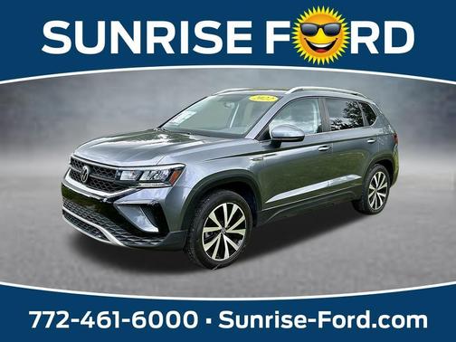 Platinum Gray Metallic 2022 Volkswagen Taos 1.5T SE