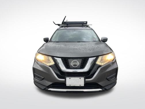 Gun Metallic 2017 Nissan Rogue SV