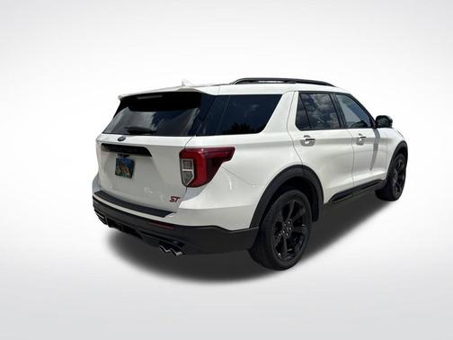 White Metallic 2024 Ford Explorer ST