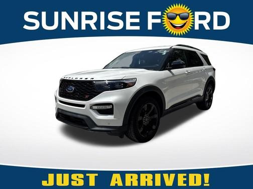 White Metallic 2024 Ford Explorer ST