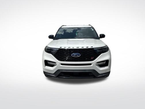 White Metallic 2024 Ford Explorer ST