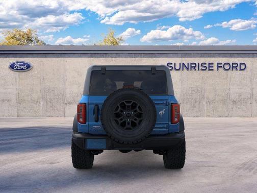 Blue Metallic 2026 Ford Bronco Badlands