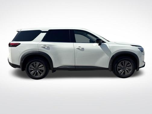 Glacier White 2023 Nissan Pathfinder S