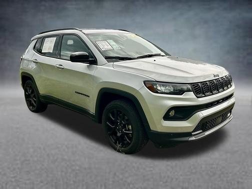 Silver Zynith 2026 Jeep Compass Latitude