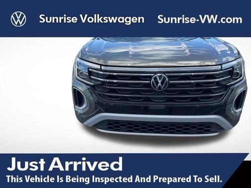 2024 Volkswagen Atlas 2.0T Peak Edition SEL