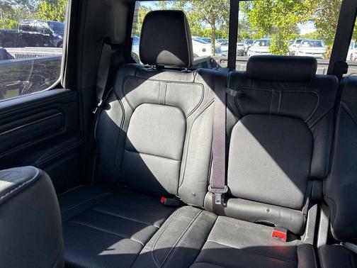Delmonico Red Pearlcoat 2023 RAM 1500 Limited