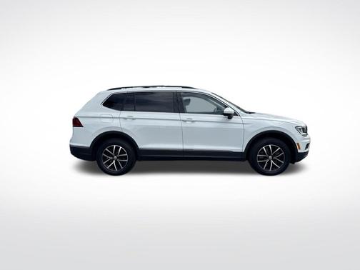Pure White 2021 Volkswagen Tiguan 2.0T SE