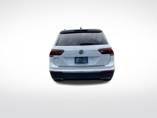 Pure White 2021 Volkswagen Tiguan 2.0T SE