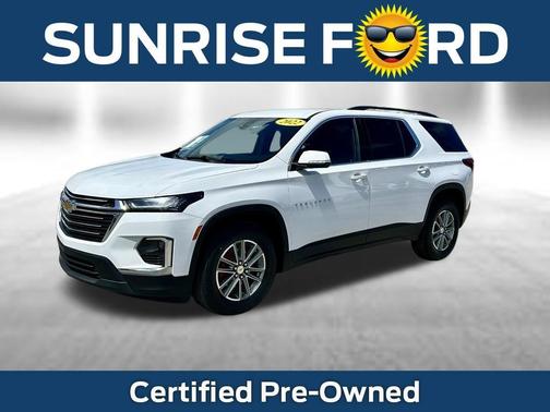 Summit White 2022 Chevrolet Traverse LT Cloth