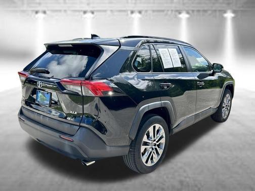 Midnight Black Metallic 2019 Toyota RAV4 XLE Premium
