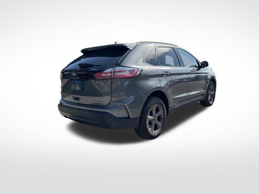 Gray Metallic 2024 Ford Edge SEL