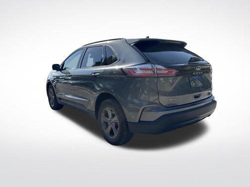Gray Metallic 2024 Ford Edge SEL