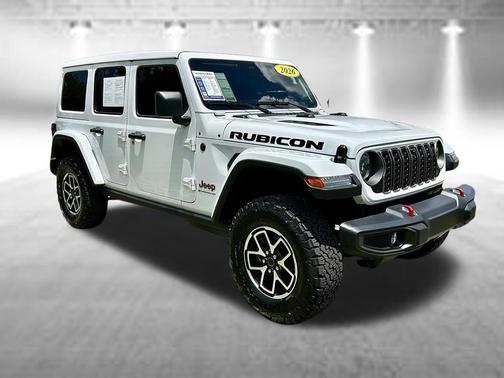 Bright White Clearcoat 2026 Jeep Wrangler Rubicon