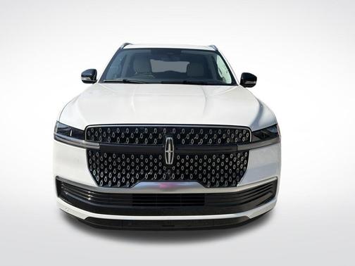 White Metallic 2026 Lincoln Navigator Reserve