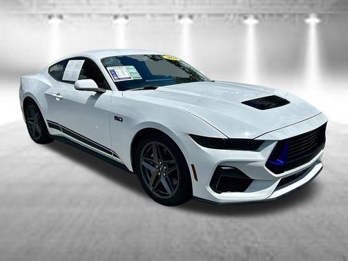 Oxford White 2024 Ford Mustang GT Premium