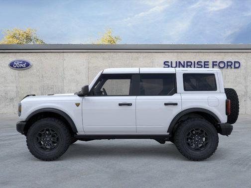 Oxford White 2026 Ford Bronco Badlands