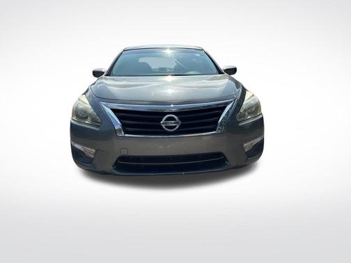 Gun Metallic 2015 Nissan Altima 2.5 S