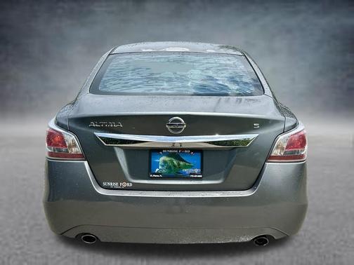 Gun Metallic 2015 Nissan Altima 2.5 S