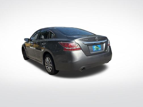 Gun Metallic 2015 Nissan Altima 2.5 S