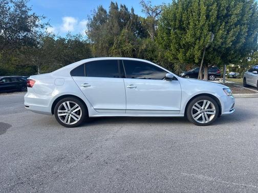 2017 Volkswagen Jetta 1.8T SEL