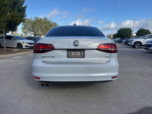 2017 Volkswagen Jetta 1.8T SEL