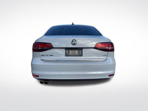 2017 Volkswagen Jetta 1.8T SEL
