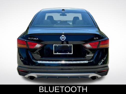 2022 Nissan Altima 2.0 SR