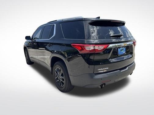 Black Metallic 2018 Chevrolet Traverse LT Cloth
