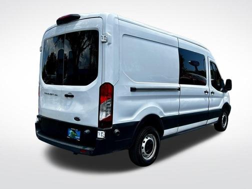 2019 Ford Transit-250 148 WB Medium Roof Cargo