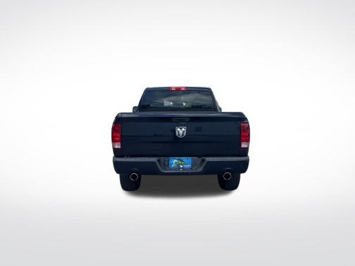 True Blue Pearlcoat 2013 RAM 1500 Tradesman/Express