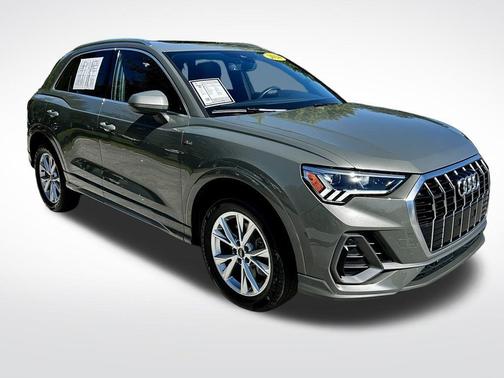 2024 Audi Q3 45 S line Premium