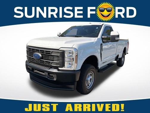 Oxford White 2025 Ford F-250 XL