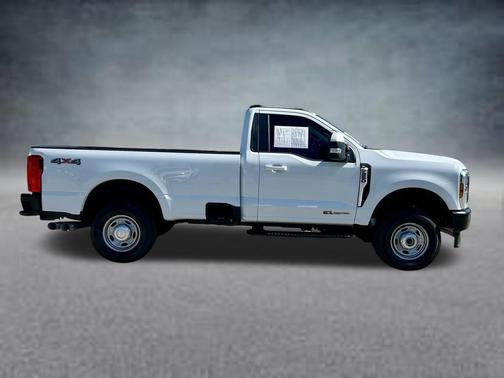 Oxford White 2025 Ford F-250 XL